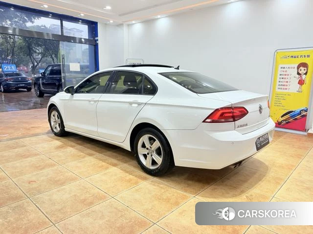 Volkswagen Lingdu 2018 Белый из Китая, фото 3