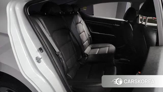 Hyundai Avante AD 2018 Белый из Кореи, фото 3