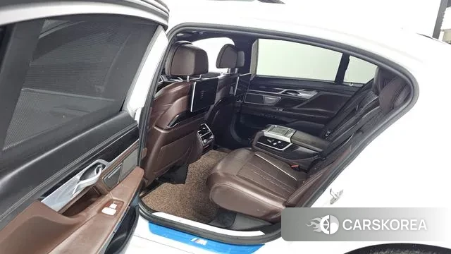 BMW 7 Series (G11) 2018 Белый из Кореи, фото 3