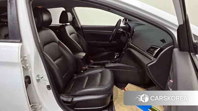 Hyundai Avante AD 2018 Белый из Кореи, фото 3