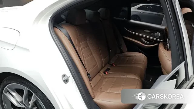 Mercedes-Benz E-Class W213 2019 Белый из Кореи, фото 3