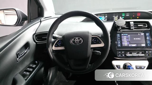 Toyota Prius 4th Generation 2018 Белый из Кореи, фото 3