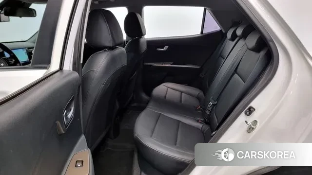 Kia Stonic 2018 Белый из Кореи, фото 3