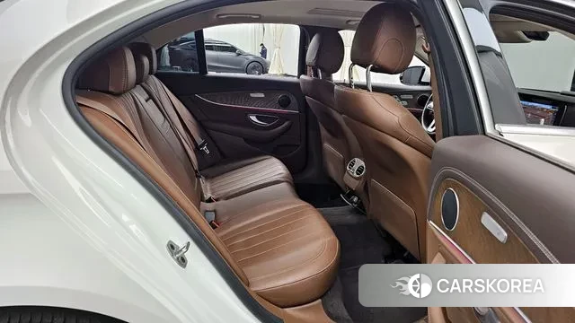 Mercedes-Benz E-Class W213 2019 Белый из Кореи, фото 3