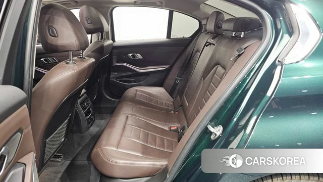 BMW 3 Series (G20) 2020 Темно-зеленый из Кореи, фото 3