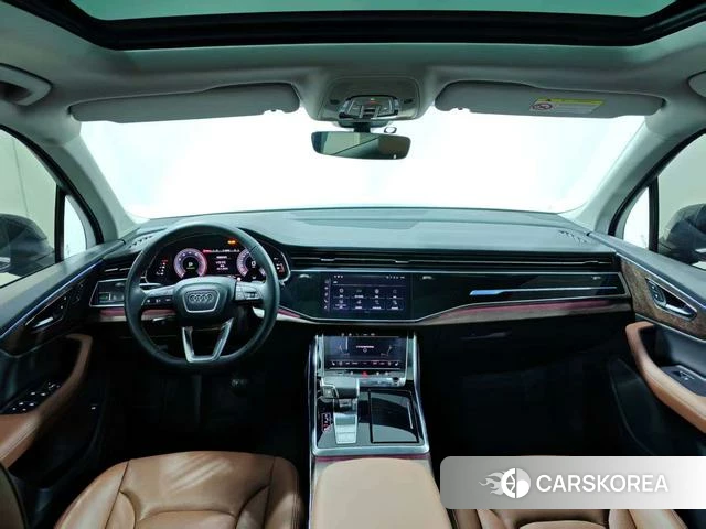 Audi Q7 2025 Черный из Китая, фото 3