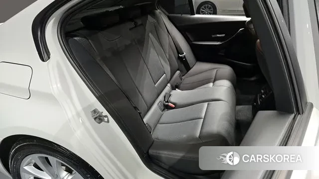 BMW 3 Series (F30) 2018 Белый из Кореи, фото 3