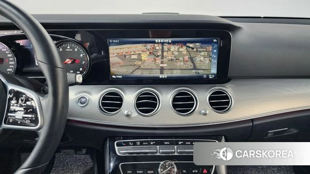 Mercedes-Benz E-Class W213 2019 Черный из Кореи, фото 3