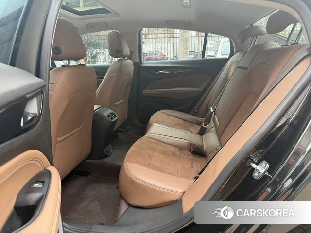 Buick Regal 2023 Черный из Китая, фото 3