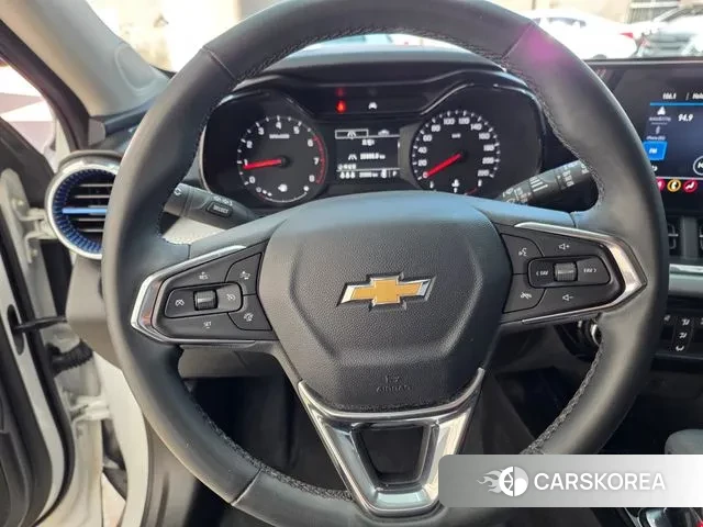 Chevrolet (GM Daewoo) Trax Crossover 2023 Белый из Кореи, фото 3
