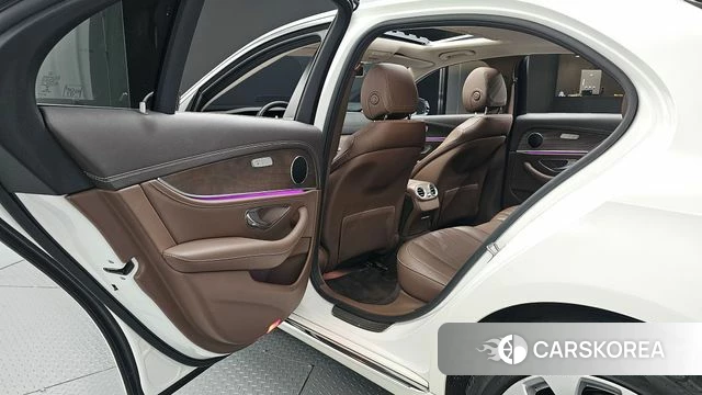 Mercedes-Benz E-Class W213 2019 Белый из Кореи, фото 3