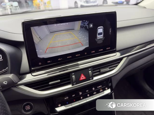 Kia K3 2022 Белый из Китая, фото 3