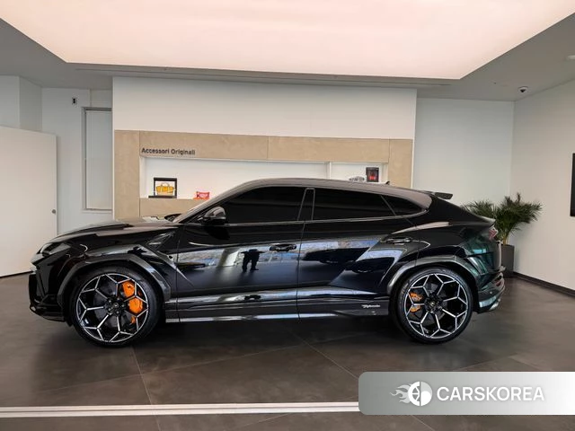 Lamborghini Urus 2024 Черный из Кореи, фото 3