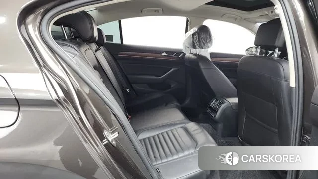 Volkswagen Passat GT (B8) 2018 Коричневый из Кореи, фото 3