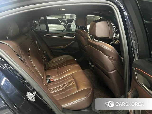 BMW 5 Series (G30) 2020 Черный из Кореи, фото 3