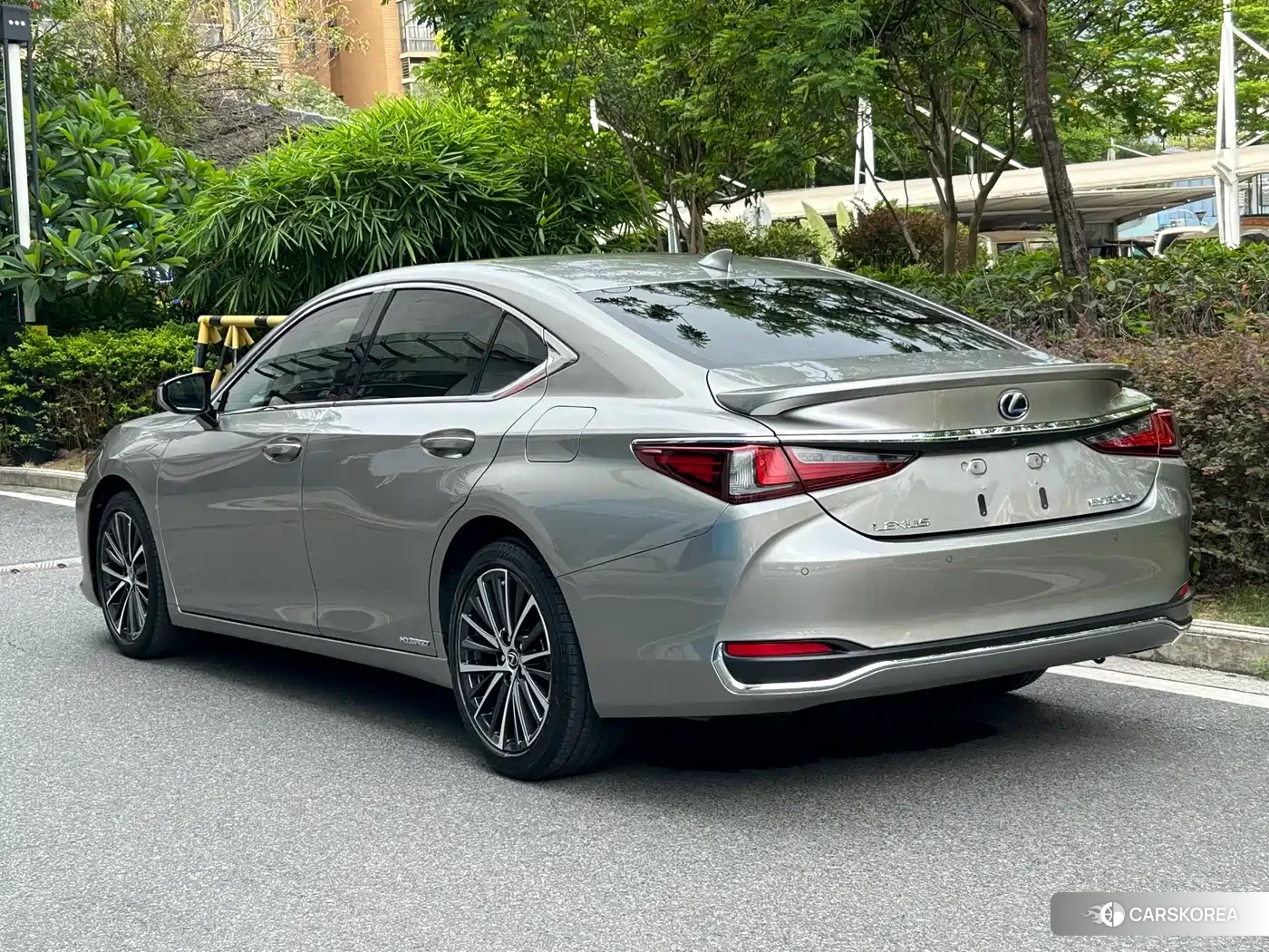 Lexus ES 2022 Silver/gray из Китая, фото 3