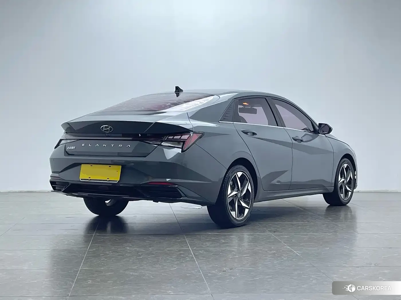 Hyundai Elantra 2021 Silver/gray из Китая, фото 3