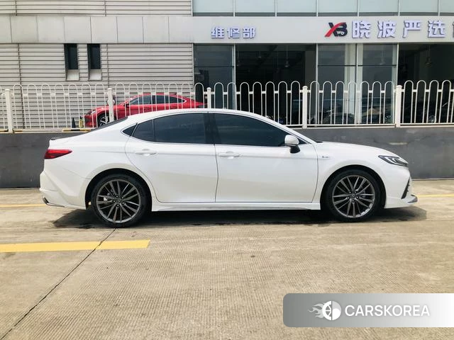 Toyota Camry 2025 Белый из Китая, фото 3