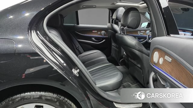 Mercedes-Benz E-Class W213 2020 Черный из Кореи, фото 3