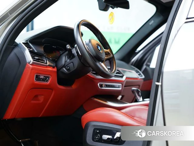 BMW X5 M 2022 Серебристо-серый из Китая, фото 3