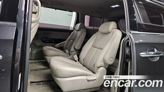 Kia The New Carnival 2018 Серый из Кореи, фото 3