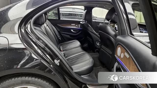 Mercedes-Benz E-Class W213 2018 Черный из Кореи, фото 3