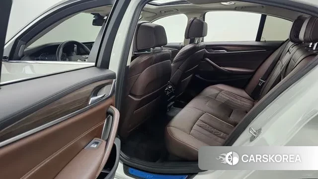 BMW 5 Series (G30) 2020 Белый из Кореи, фото 3