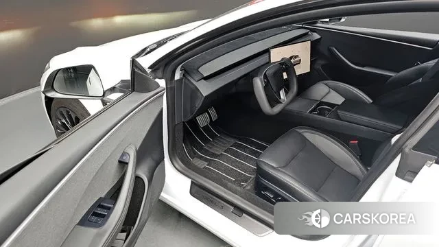 Tesla Model 3 2024 Белый из Кореи, фото 3