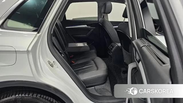 Audi Q5 (FY) 2023 Белый из Кореи, фото 3