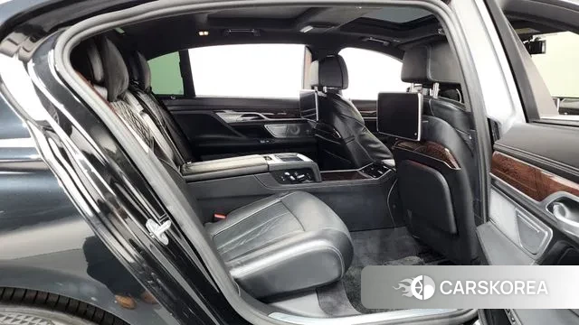 BMW 7 Series (G11) 2019 Черный из Кореи, фото 3