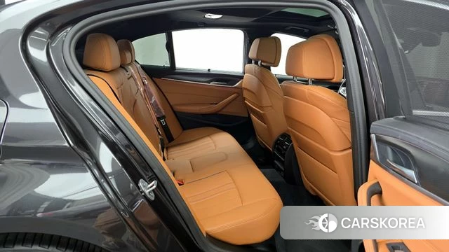 BMW 5 Series (G30) 2022 Серый из Кореи, фото 3