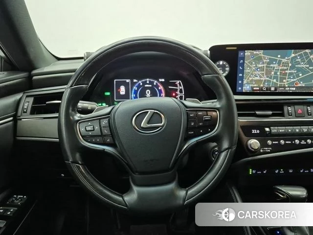 Lexus ES300h 7th generation 2022 Белый из Кореи, фото 3