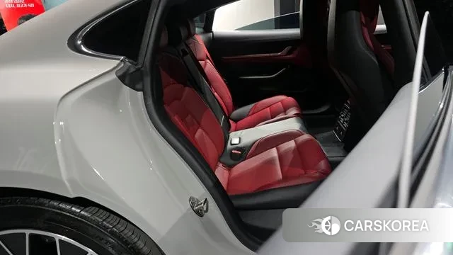 Porsche Taycan 2022 Серебристо-серый из Кореи, фото 3