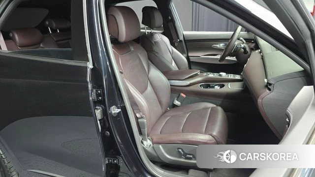 Genesis GV70 2021 Черный из Кореи, фото 3