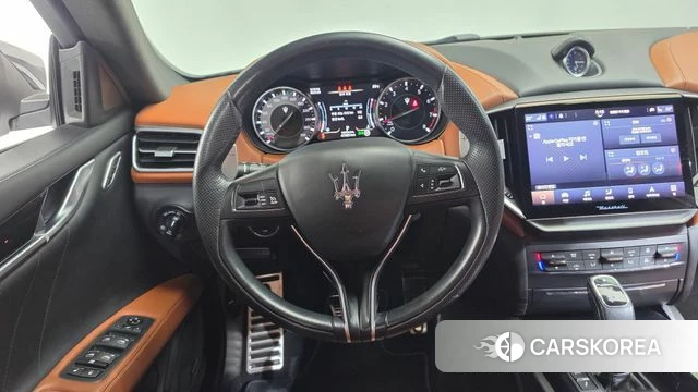Maserati Ghibli 2021 Серый из Кореи, фото 3