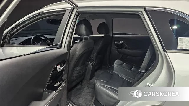 Kia Niro EV 2021 Серебряный из Кореи, фото 3