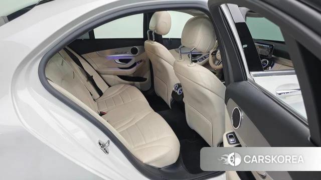 Mercedes-Benz C-Class W205 2020 Белый из Кореи, фото 3