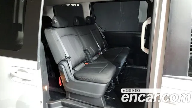 Hyundai Staria 2022 Белый из Кореи, фото 3