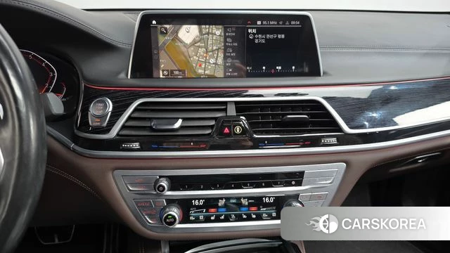 BMW 7 Series (G11) 2022 Серебряный из Кореи, фото 3