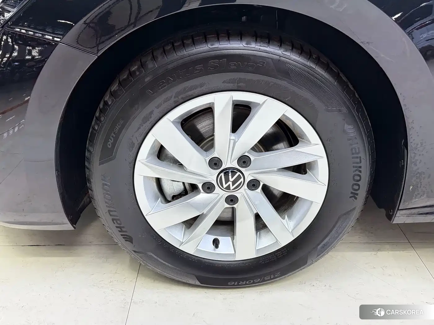 Volkswagen Passat plug-in hybrid 2025 Черный из Китая, фото 3