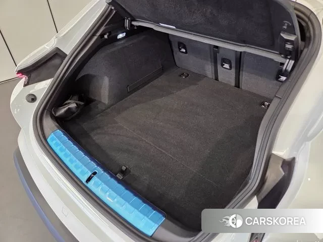 Porsche Taycan 2025 Белый из Кореи, фото 3