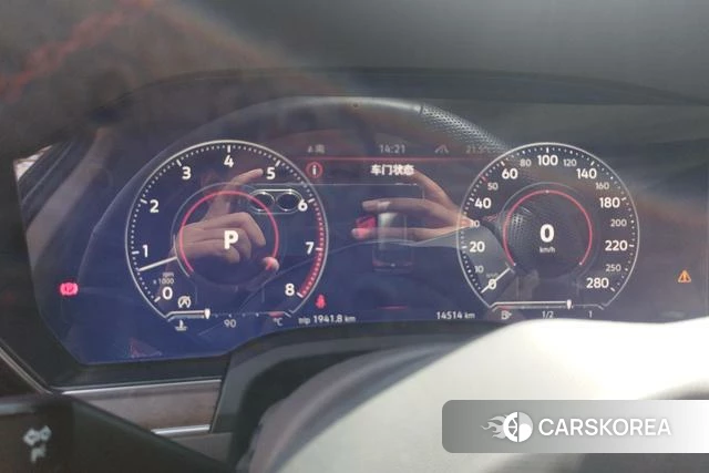 Volkswagen Touareg 2024 Черный из Китая, фото 3