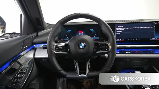 BMW 5 Series (G60) 2025 Белый из Кореи, фото 3