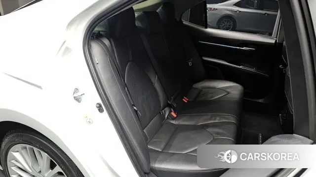 Toyota Camry (XV70) 2018 Белый из Кореи, фото 3