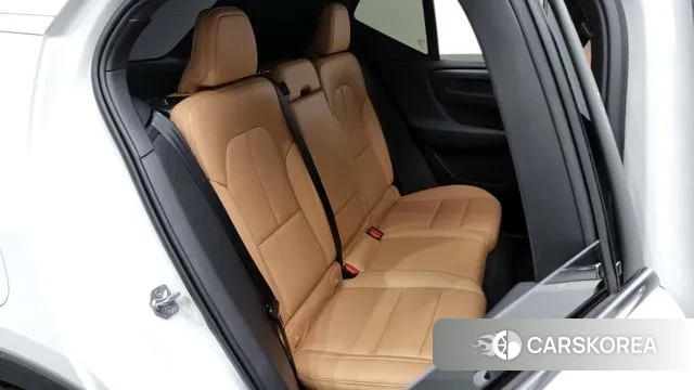 Volvo XC40 2021 Белый из Кореи, фото 3