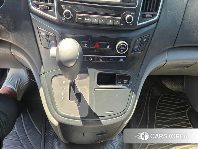 Hyundai The New Grand Starex 2018 Серебристо-серый из Кореи, фото 3
