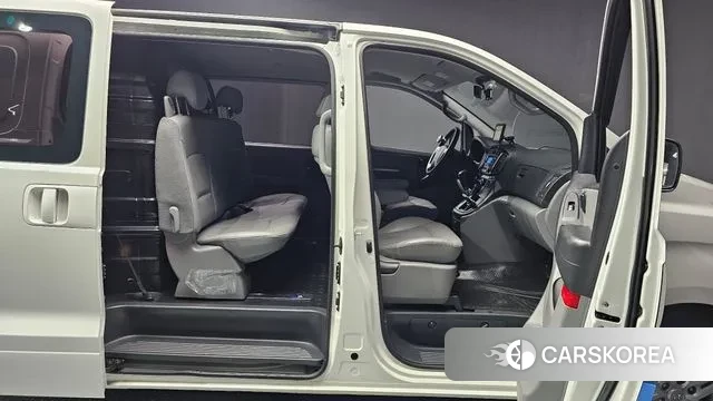 Hyundai The New Grand Starex 2018 Белый из Кореи, фото 3