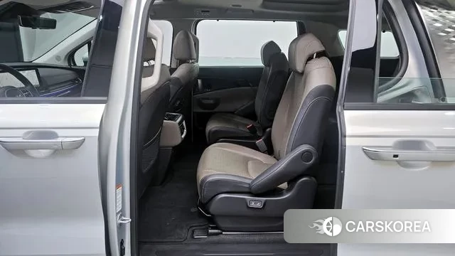 Kia The New Carnival 4th Generation 2024 Серебристо-серый из Кореи, фото 3