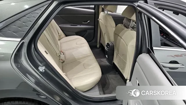 Hyundai The New Avante (CN7) 2023 Серый из Кореи, фото 3