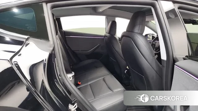 Tesla Model 3 2024 Черный из Кореи, фото 3